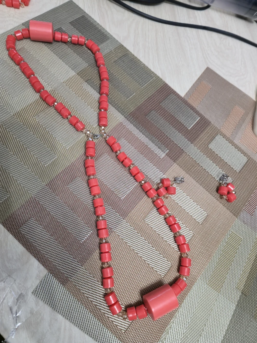 New Beautiful Bold Coral Bead Necklace Set with Matching Earrings & Bracelet $80